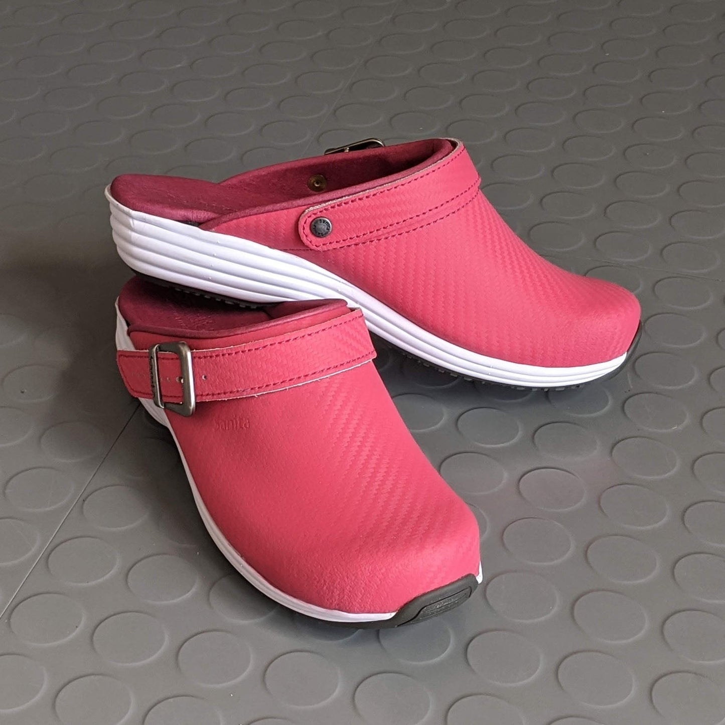 Sanita Wave Carbon in Fuchsia